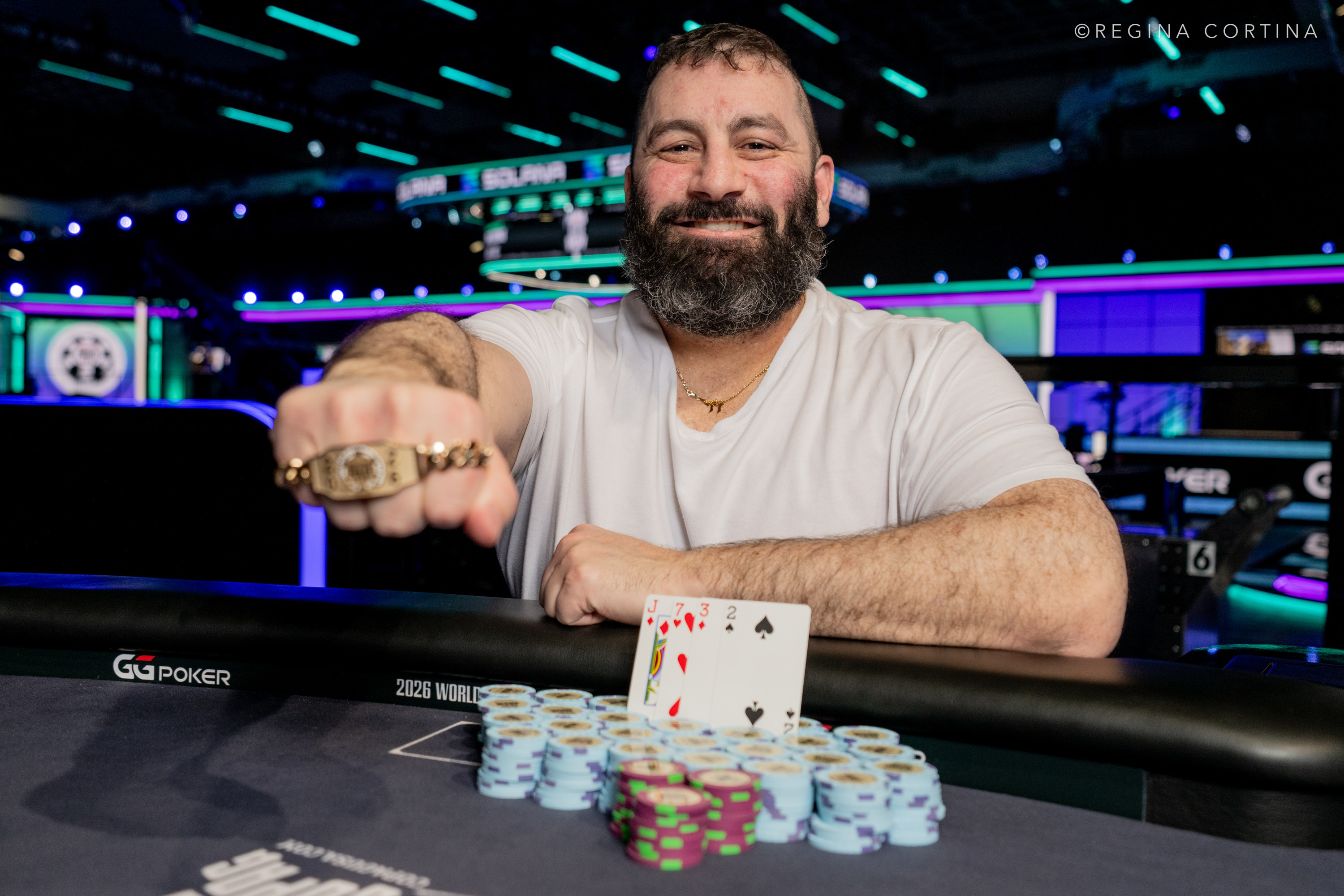 「双面牌桌」的疯狂：Justin Fawcett 如何在 WSOP 赢得唯一双底池锦标赛 - 非凡娱乐