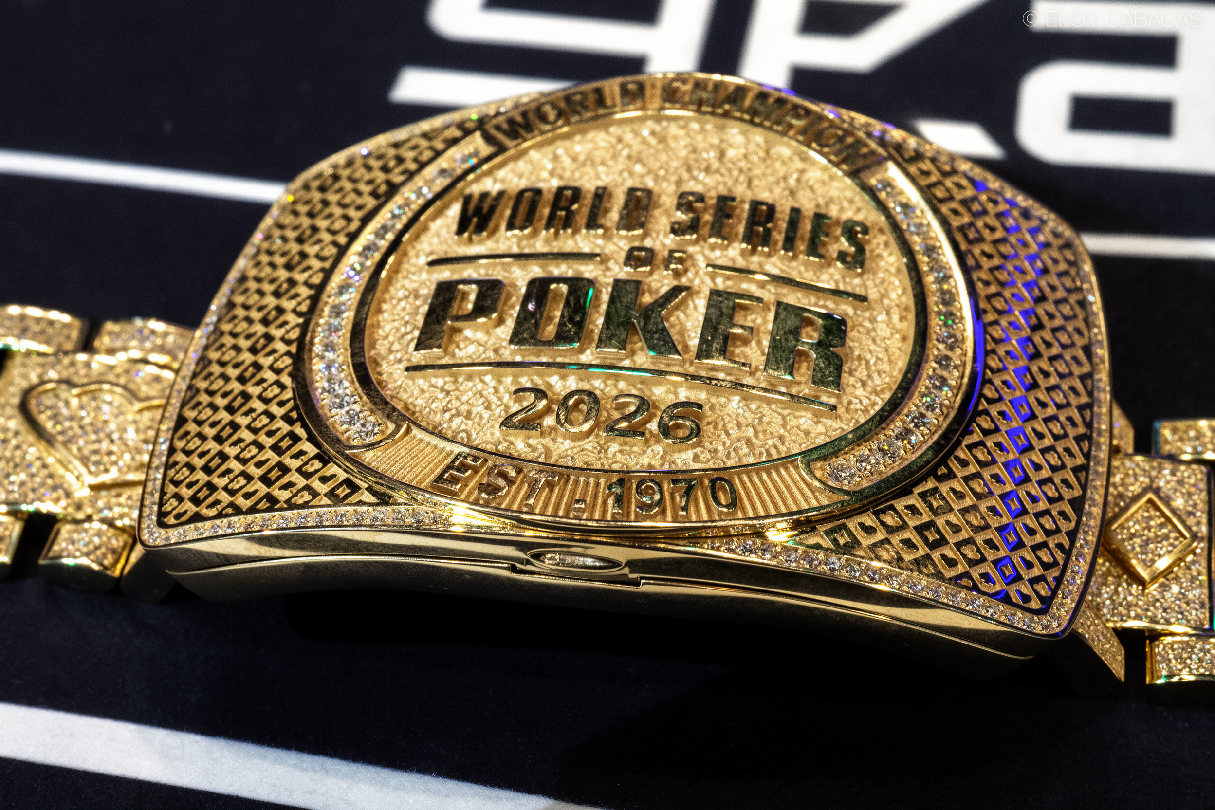 WSOP 主赛事首日淘汰战：六高底牌玩家豪赌全军覆没的心理博弈解析 - 非凡娱乐平台